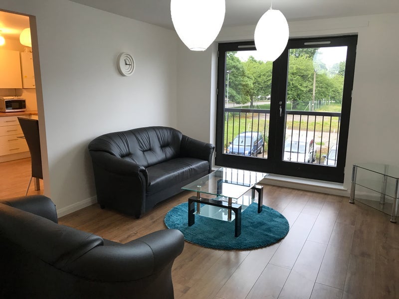 Room Incholm Lane in Glasgow