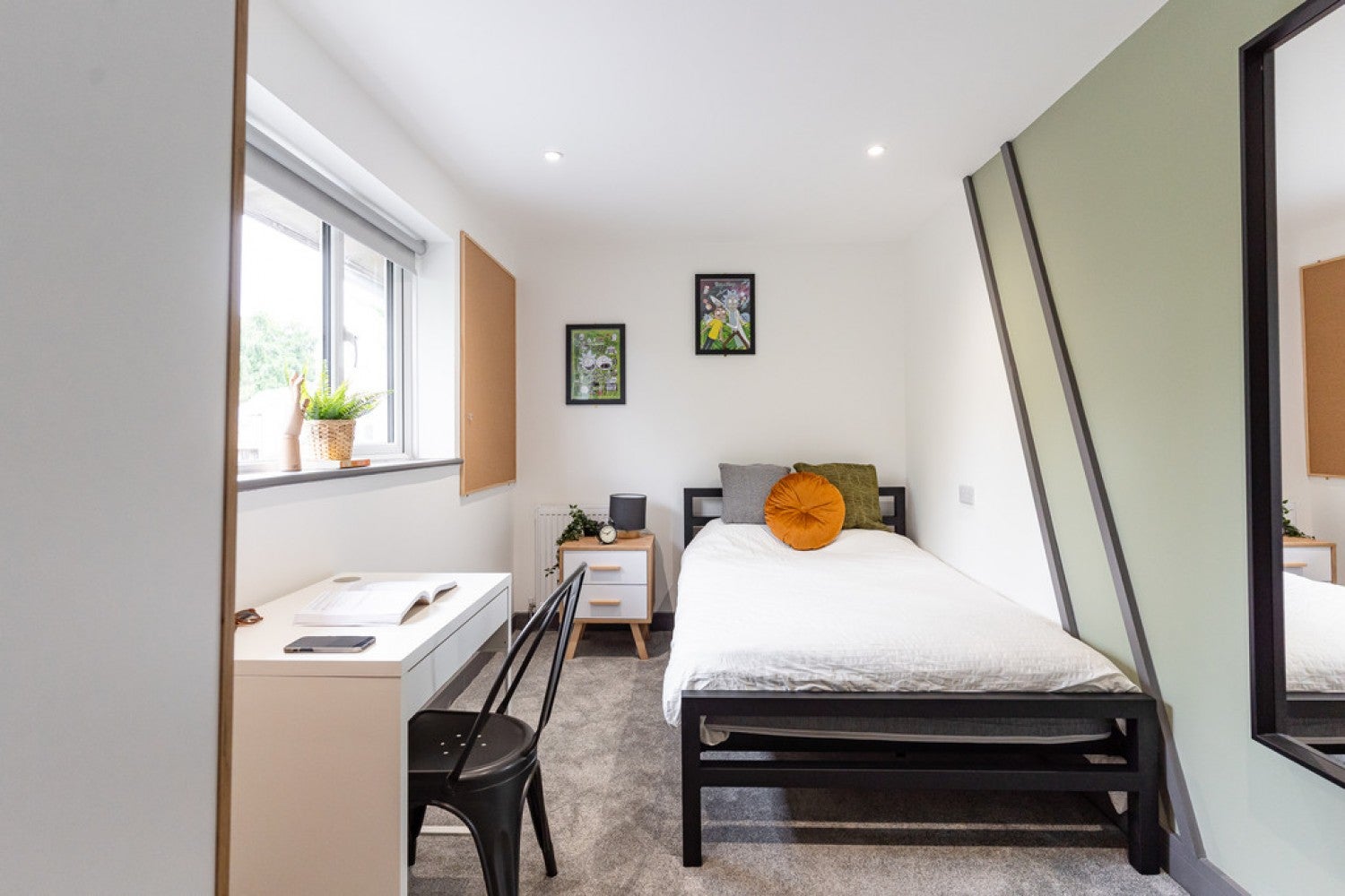 House The Valley in Winchester