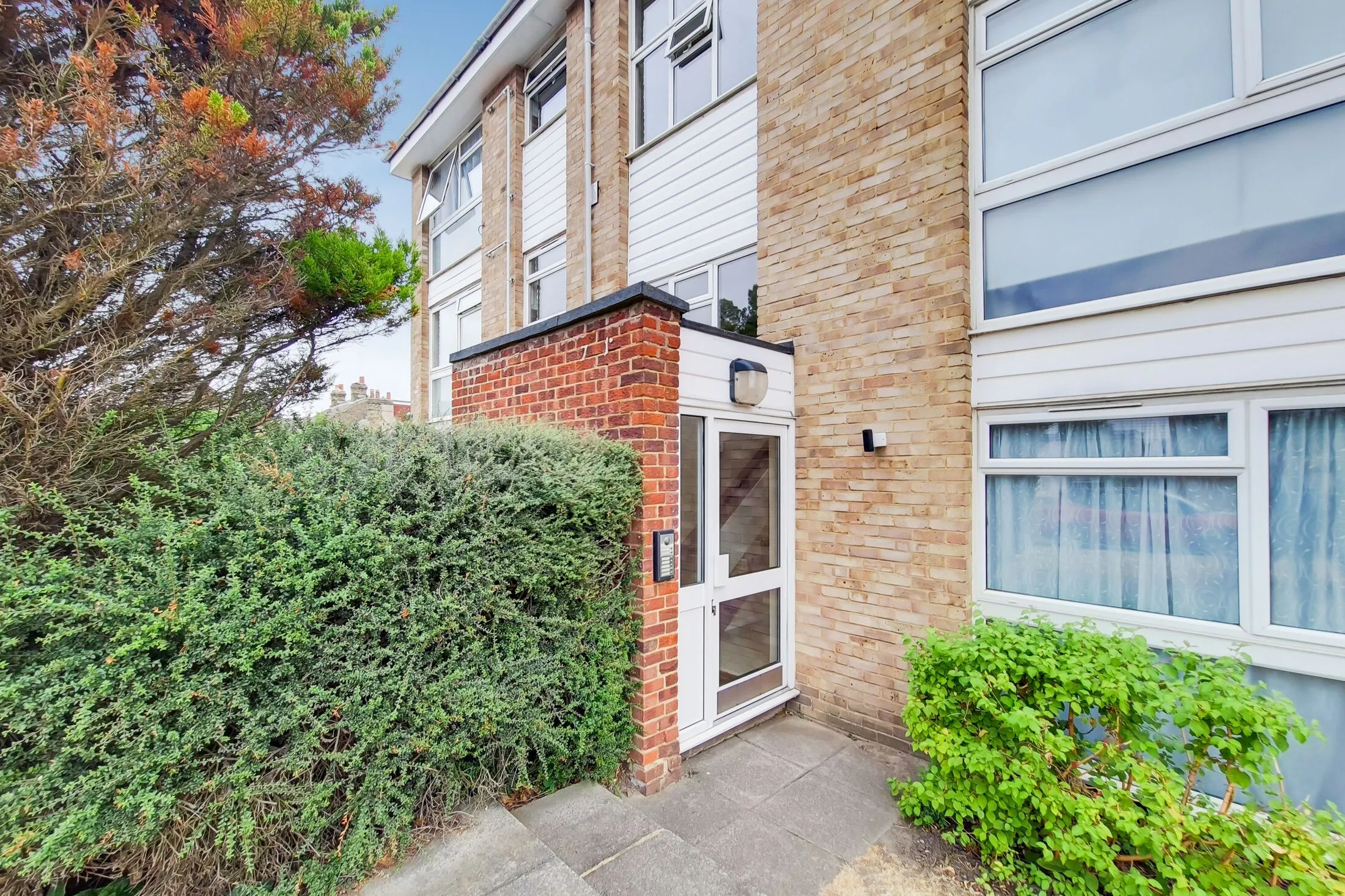 Flat Belcroft Close in Greater London