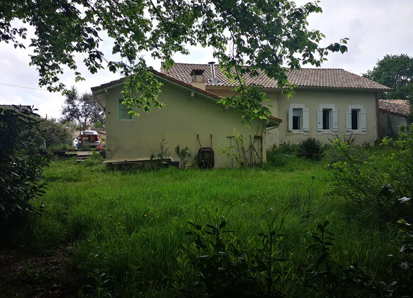 House Rue de Garrot in Mios