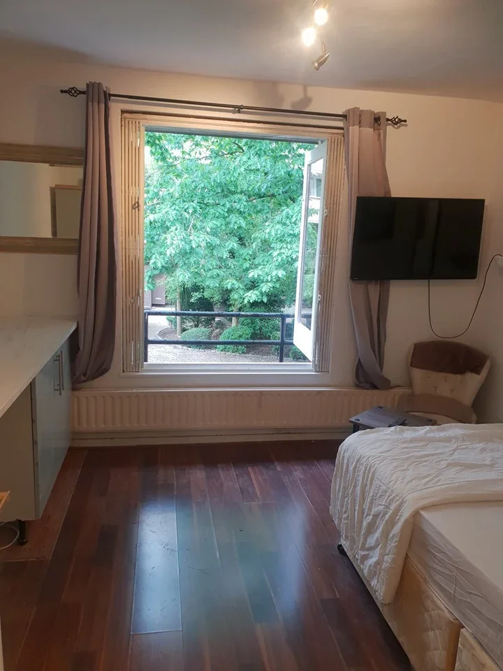 House Porchester Mews in City of Westminster