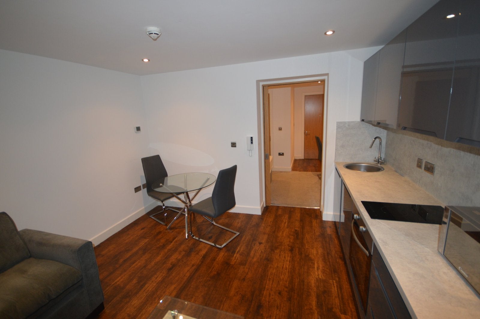 Room Eyre Lane in Sheffield