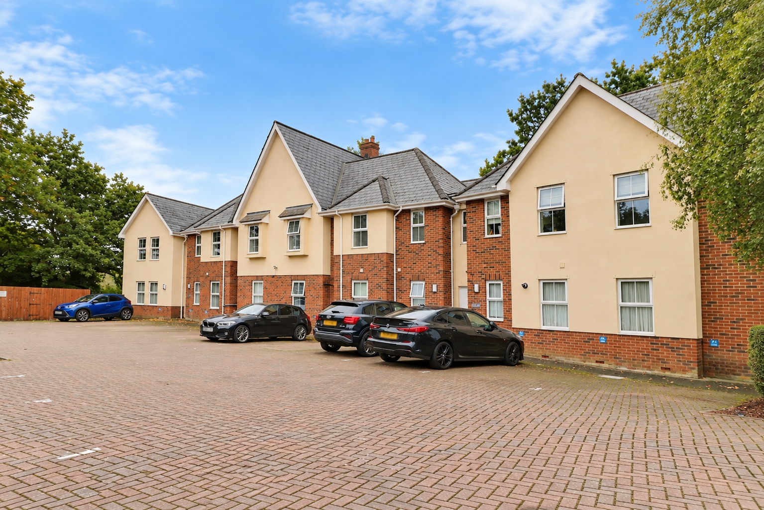 Flat Kingfisher Crescent in Rayleigh