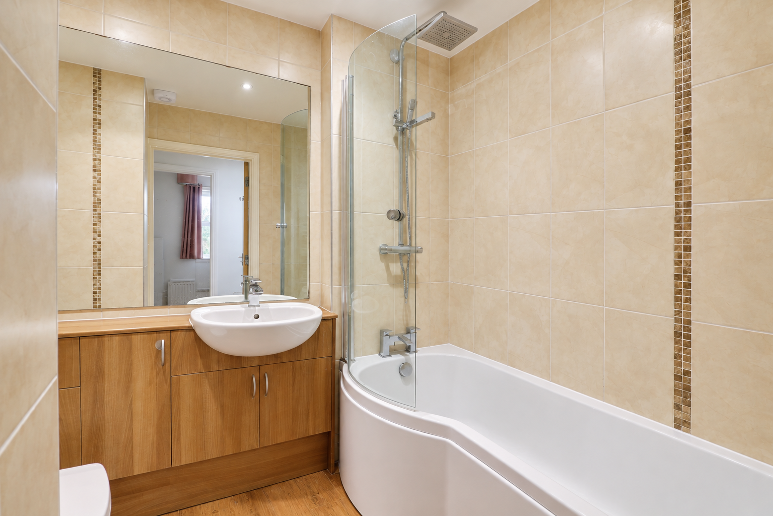 Flat Kingfisher Crescent in Rayleigh