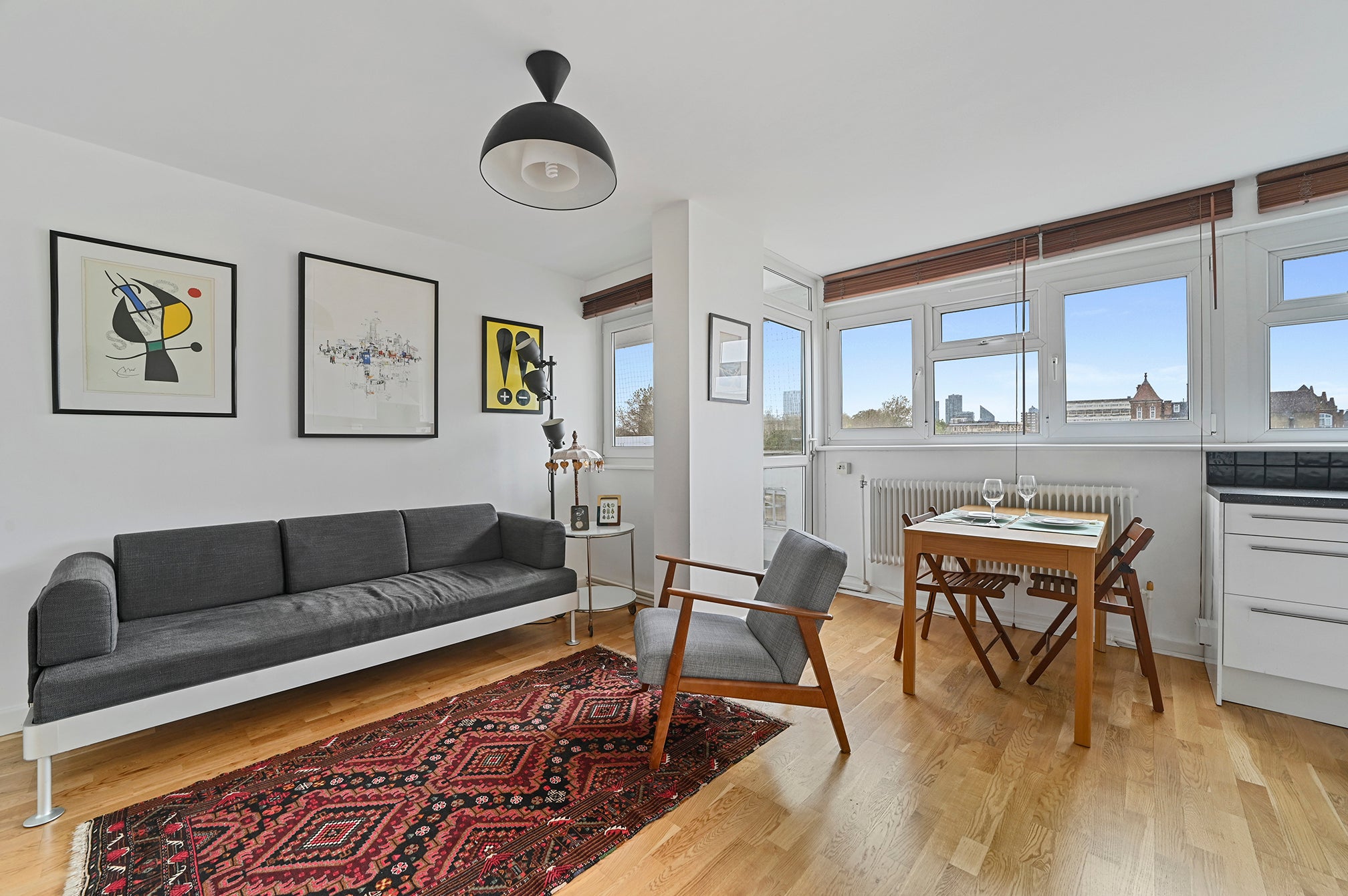 Flat Weymouth Terrace in Greater London