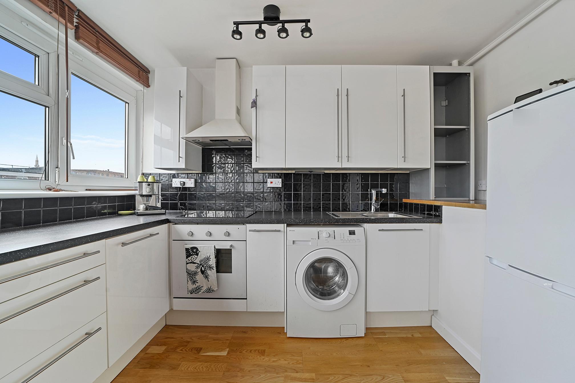 Flat Weymouth Terrace in Greater London