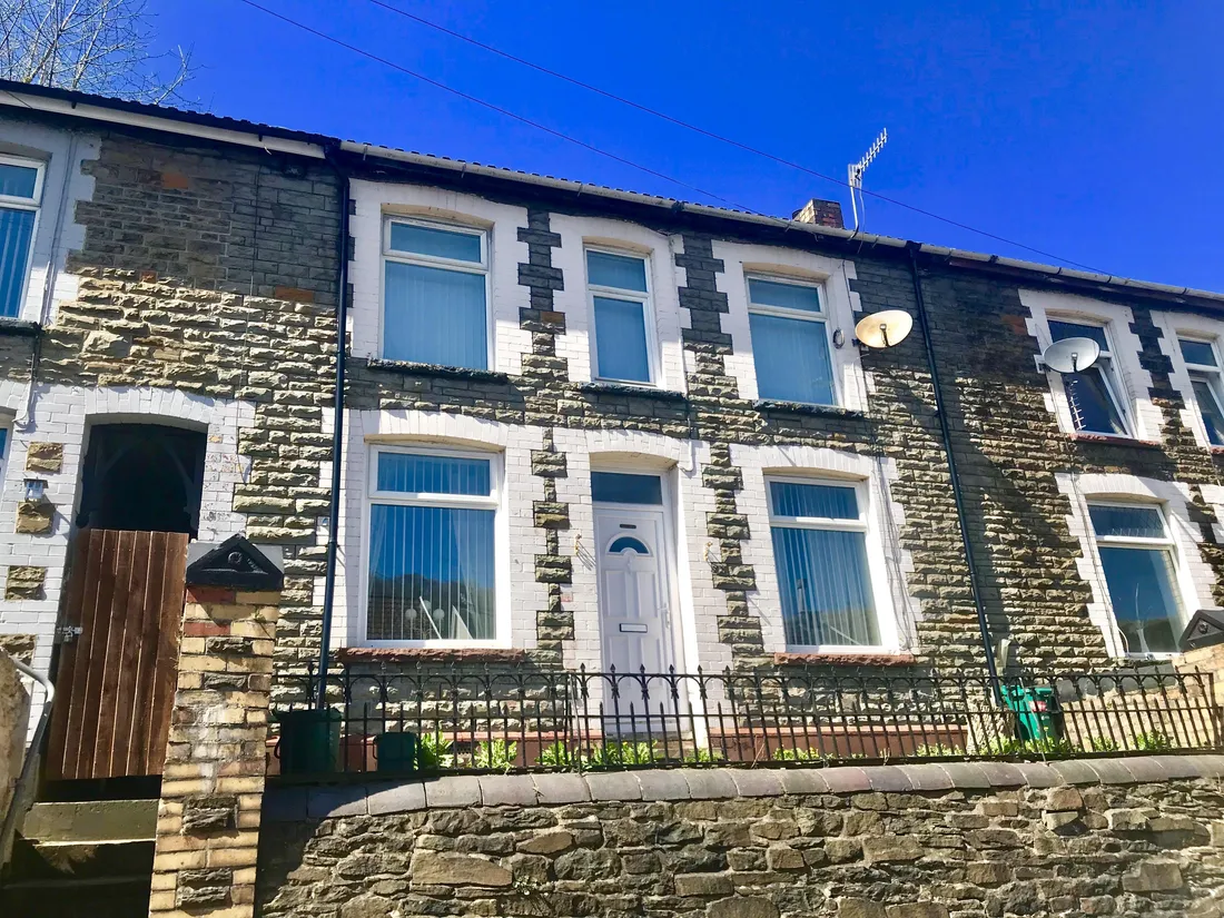 House Aber-Rhondda Road in Porth