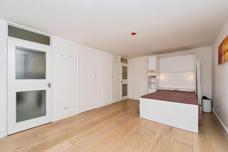 Flat Howson Terrace in Greater London