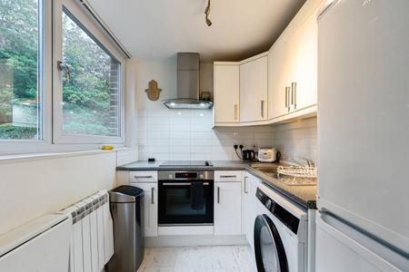 Flat Howson Terrace in Greater London