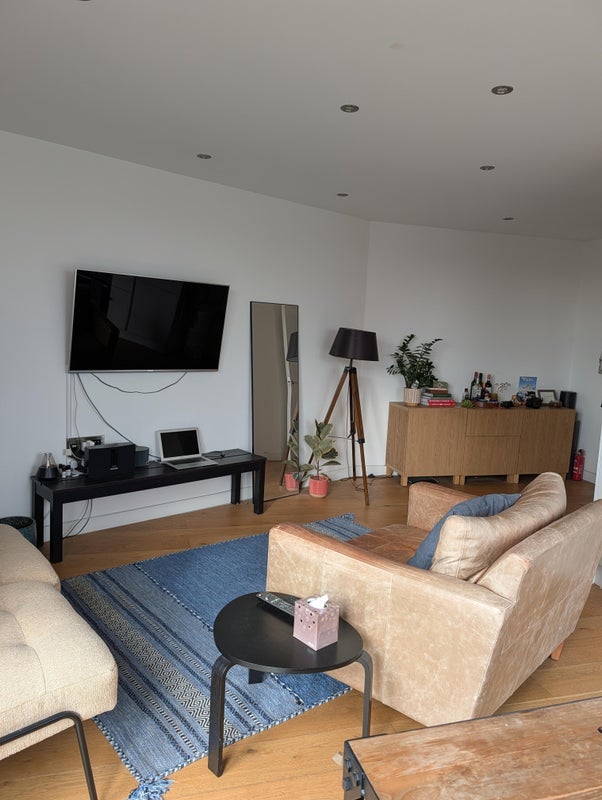 Flat Clare Street in Greater London