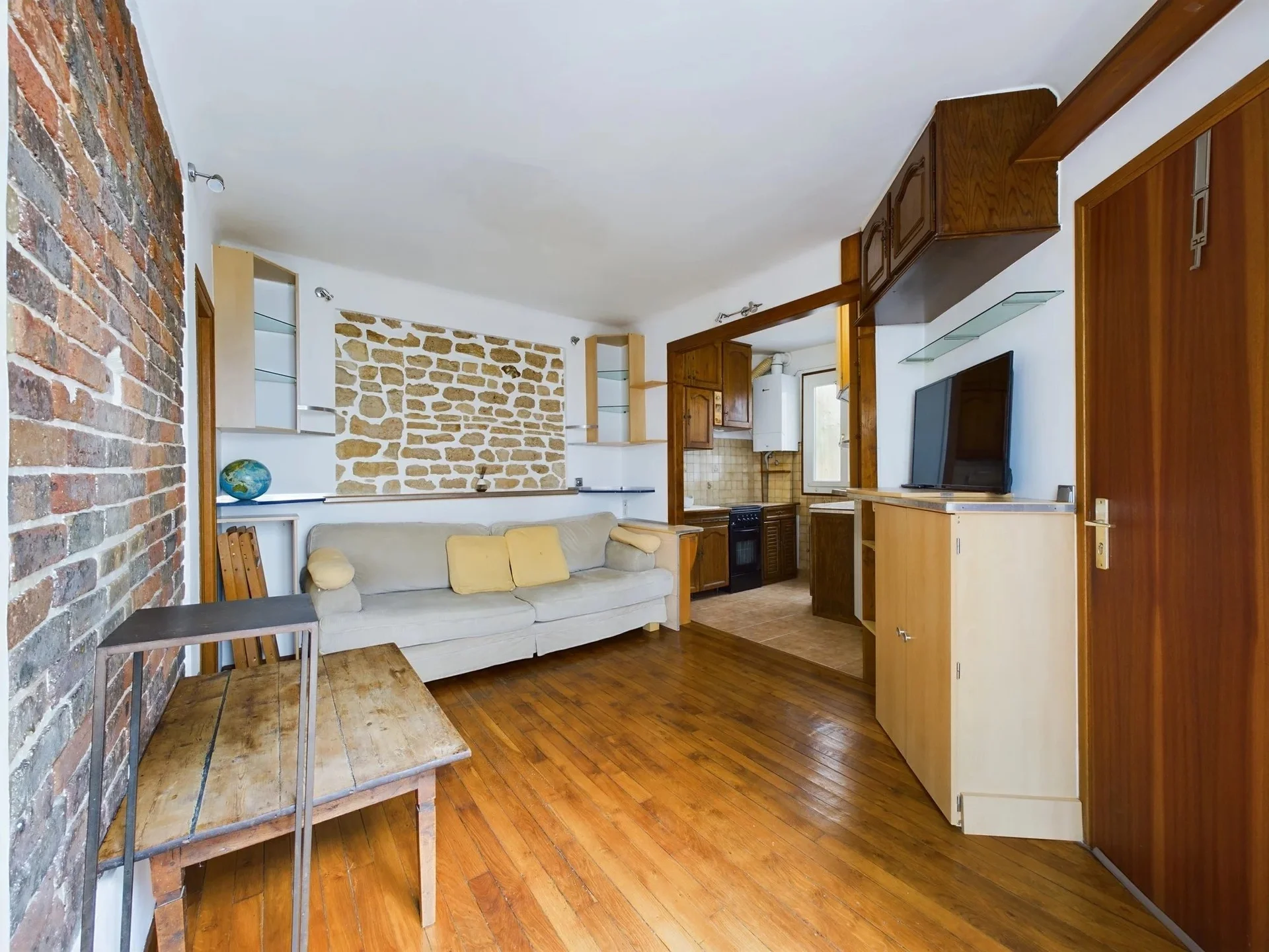 Flat Rue Raymond Losserand in Paris
