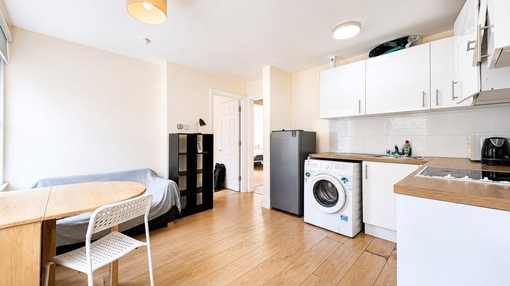 Flat Great Russell Street in Greater London