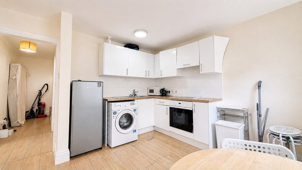 Flat Great Russell Street in Greater London