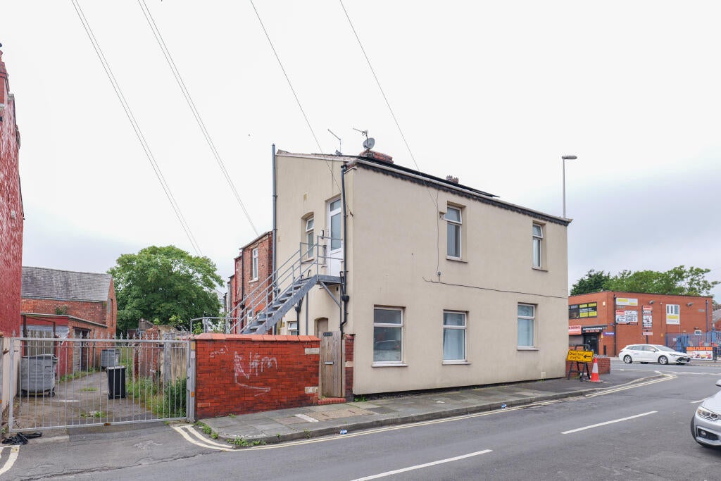 Flat Rossall Road in Blackpool