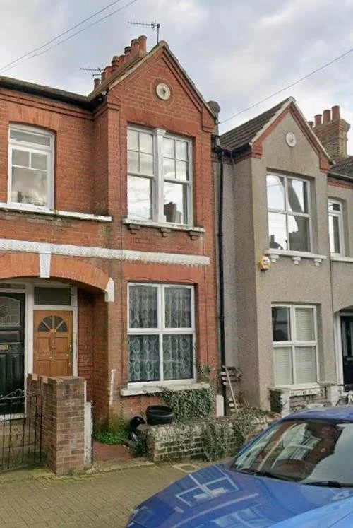 Flat Idlecombe Road in Greater London