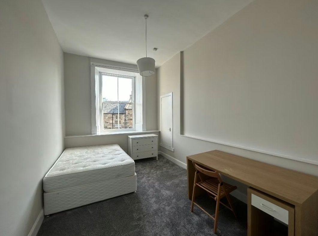 Flat Marchmont Road in City of Edinburgh