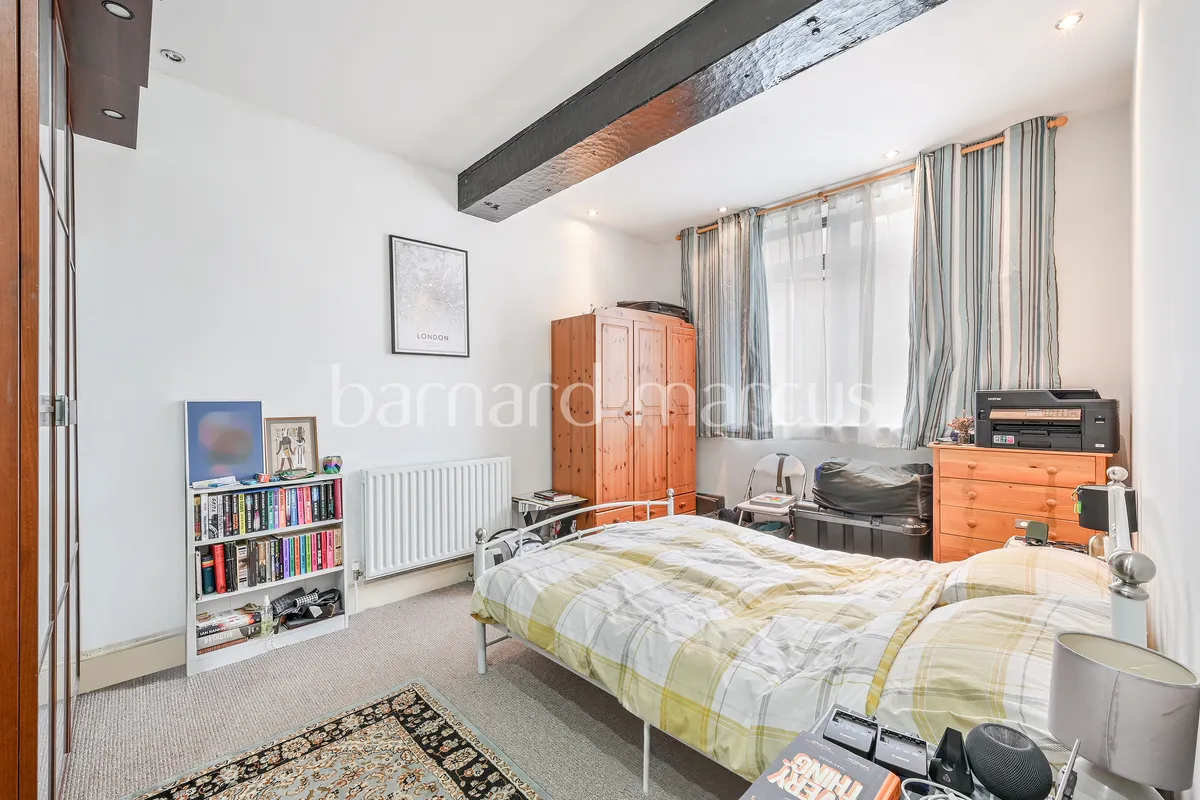 Flat Ruden Way in Reigate and Banstead