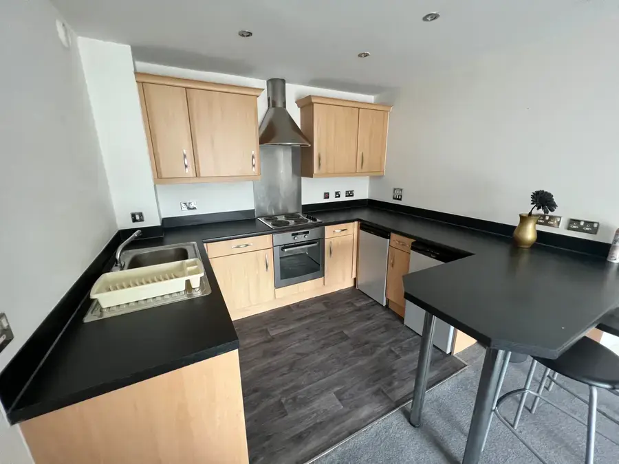 Flat Phoebe Road in Swansea