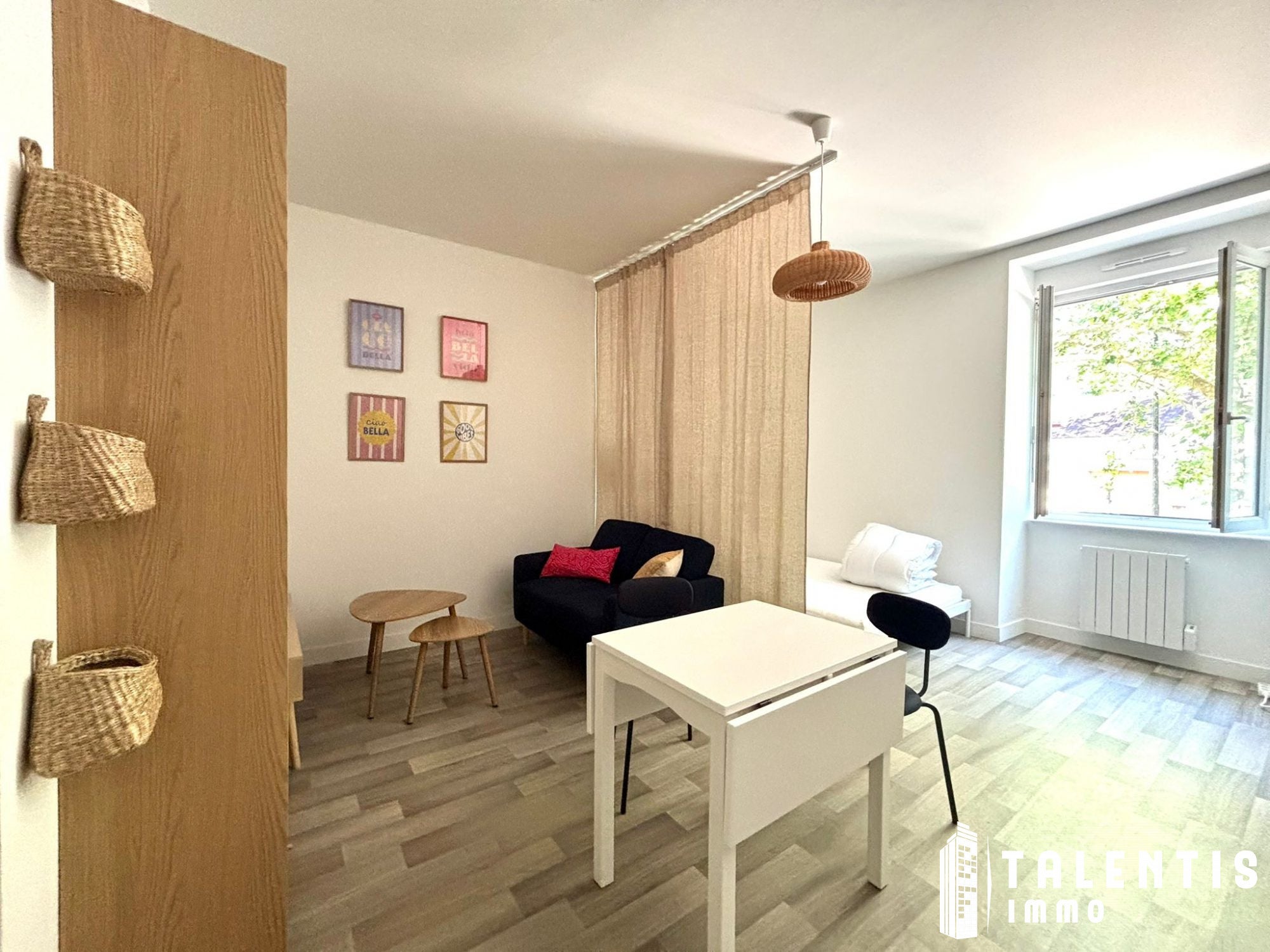 Room Rue Bougainville in Nantes