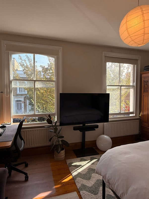 Room Nevill Road in Greater London