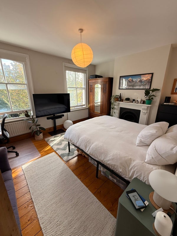 Room Nevill Road in Greater London