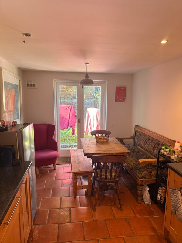 Room Nevill Road in Greater London