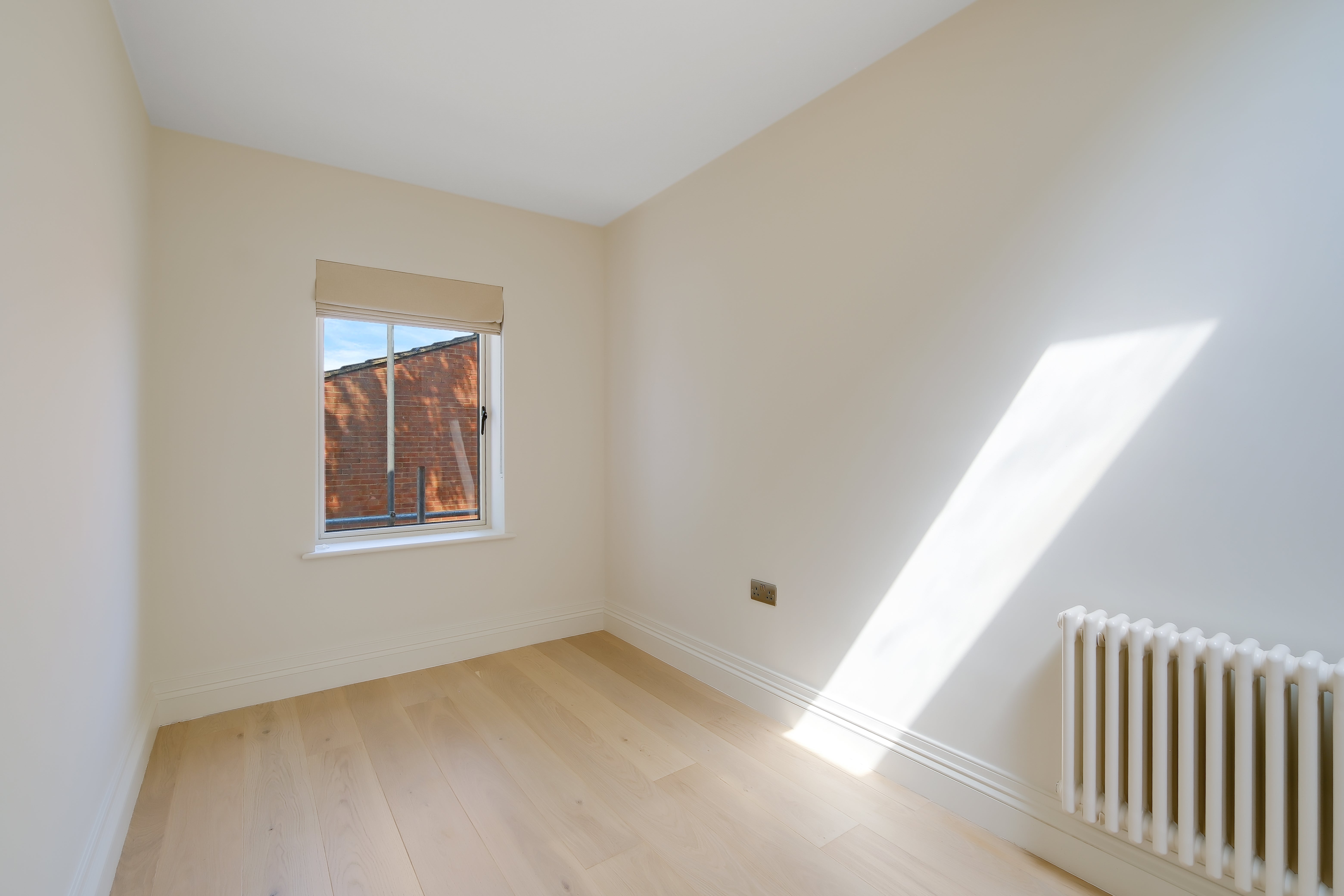 Flat St Ann's Road in Greater London