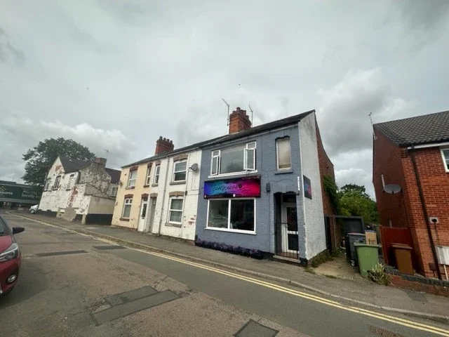 Flat Allen Road in Finedon