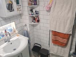 Room Swingate Lane in Greater London