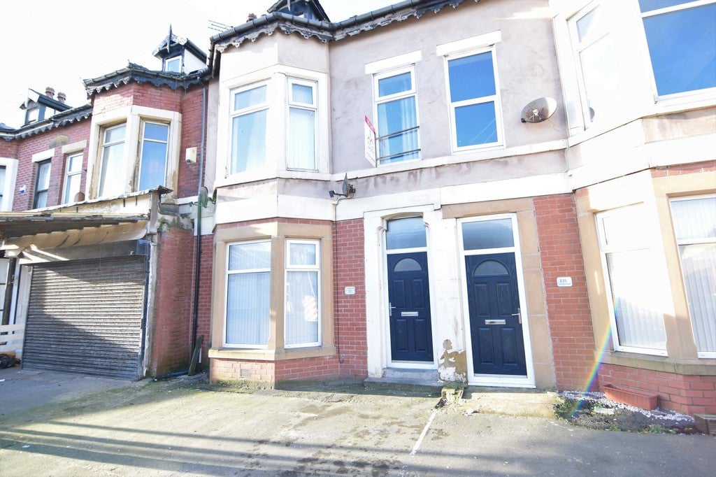 Flat St Chad's Road in Blackpool