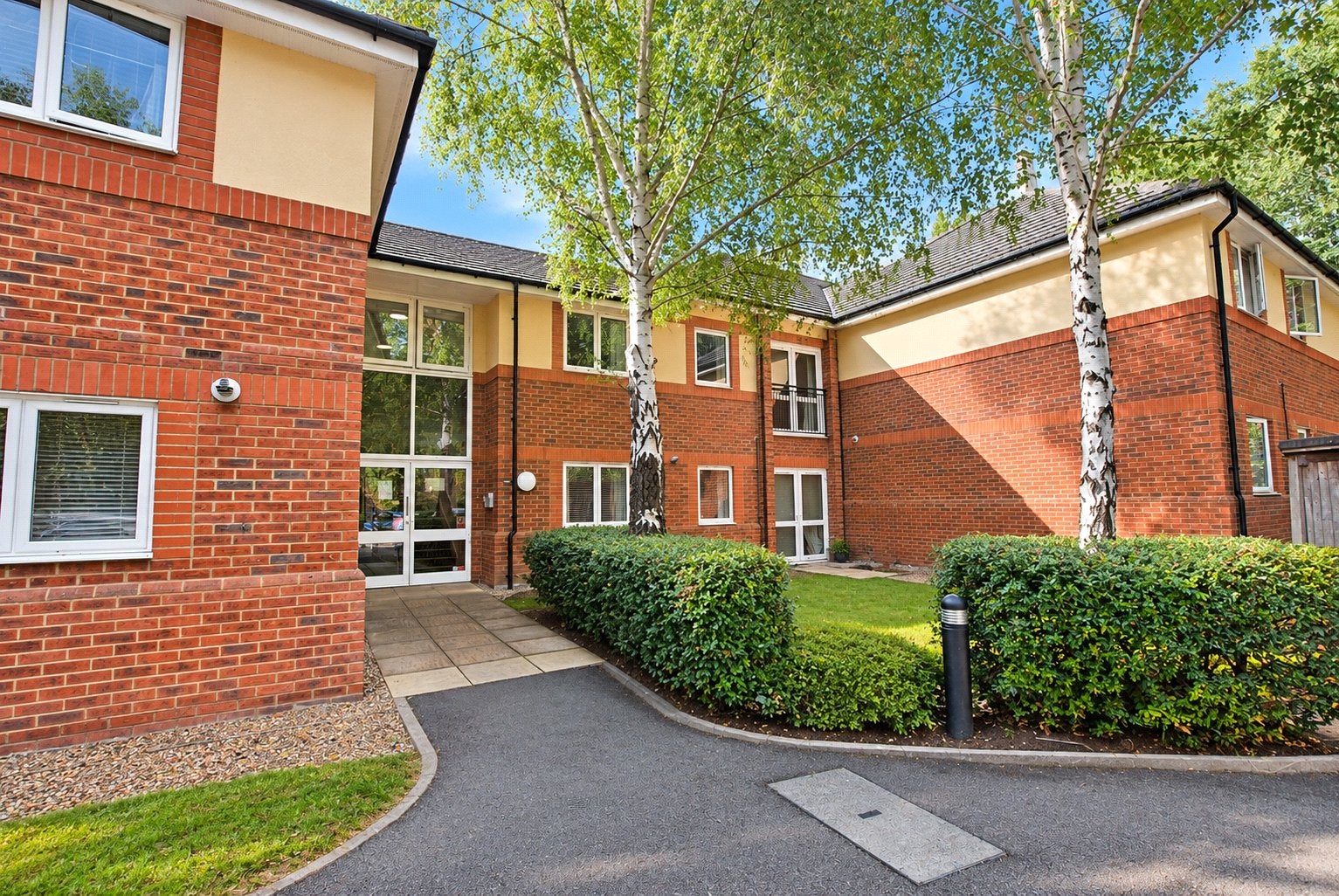 Flat St Marys Way in Guildford
