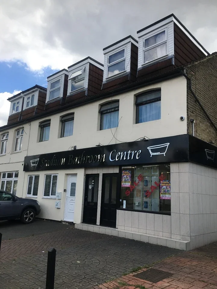 Flat London Road in Greater London