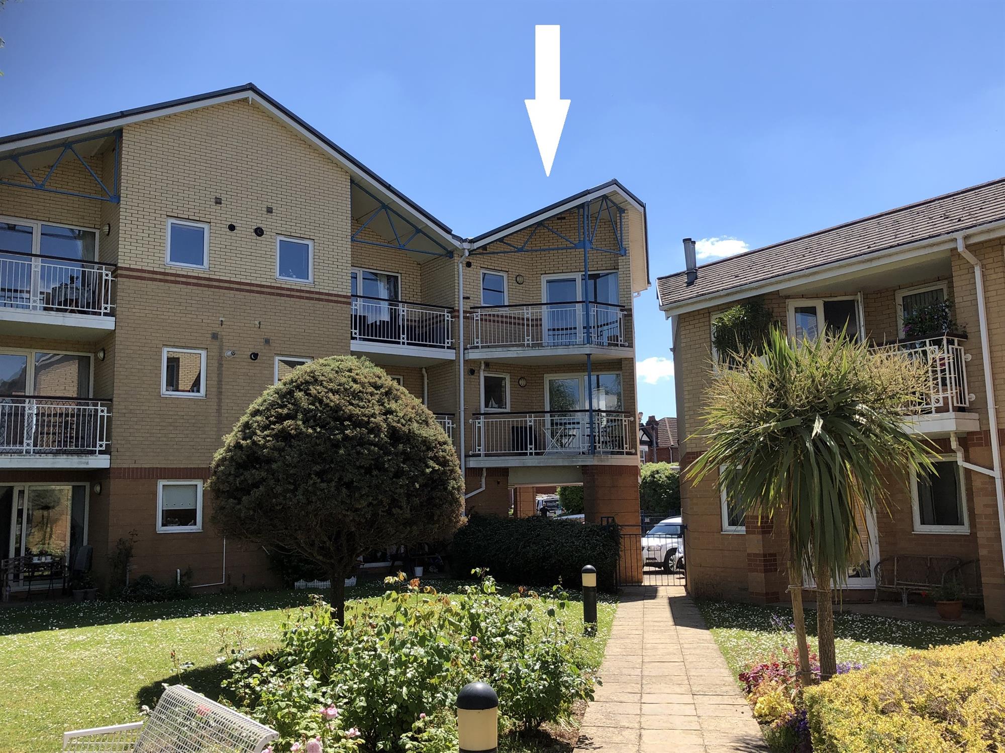 Flat Macnaghten Road in Southampton