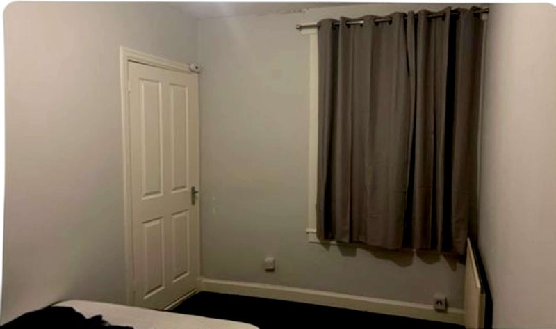 Room Mayfield Drive in Armadale