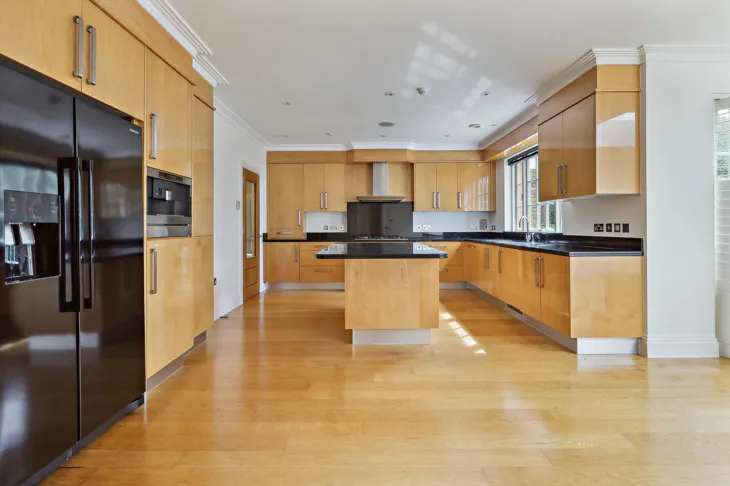 House Granville Close in Elmbridge
