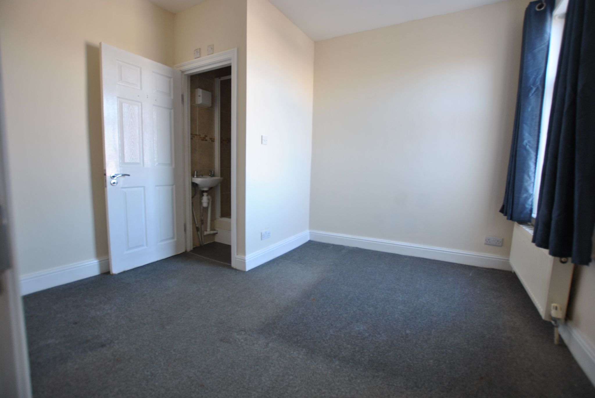 Flat Rainham Road in Gillingham