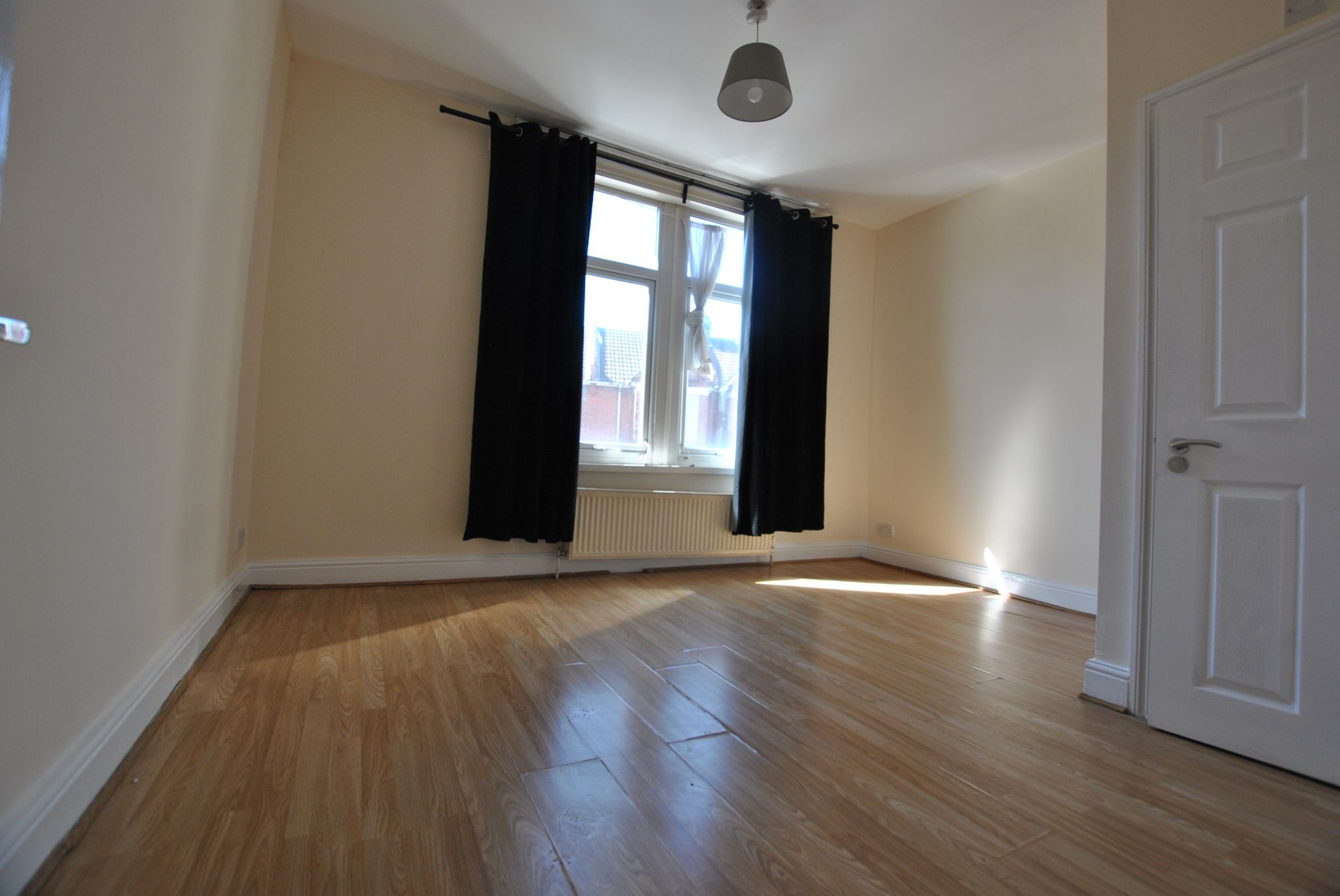 Flat Rainham Road in Gillingham