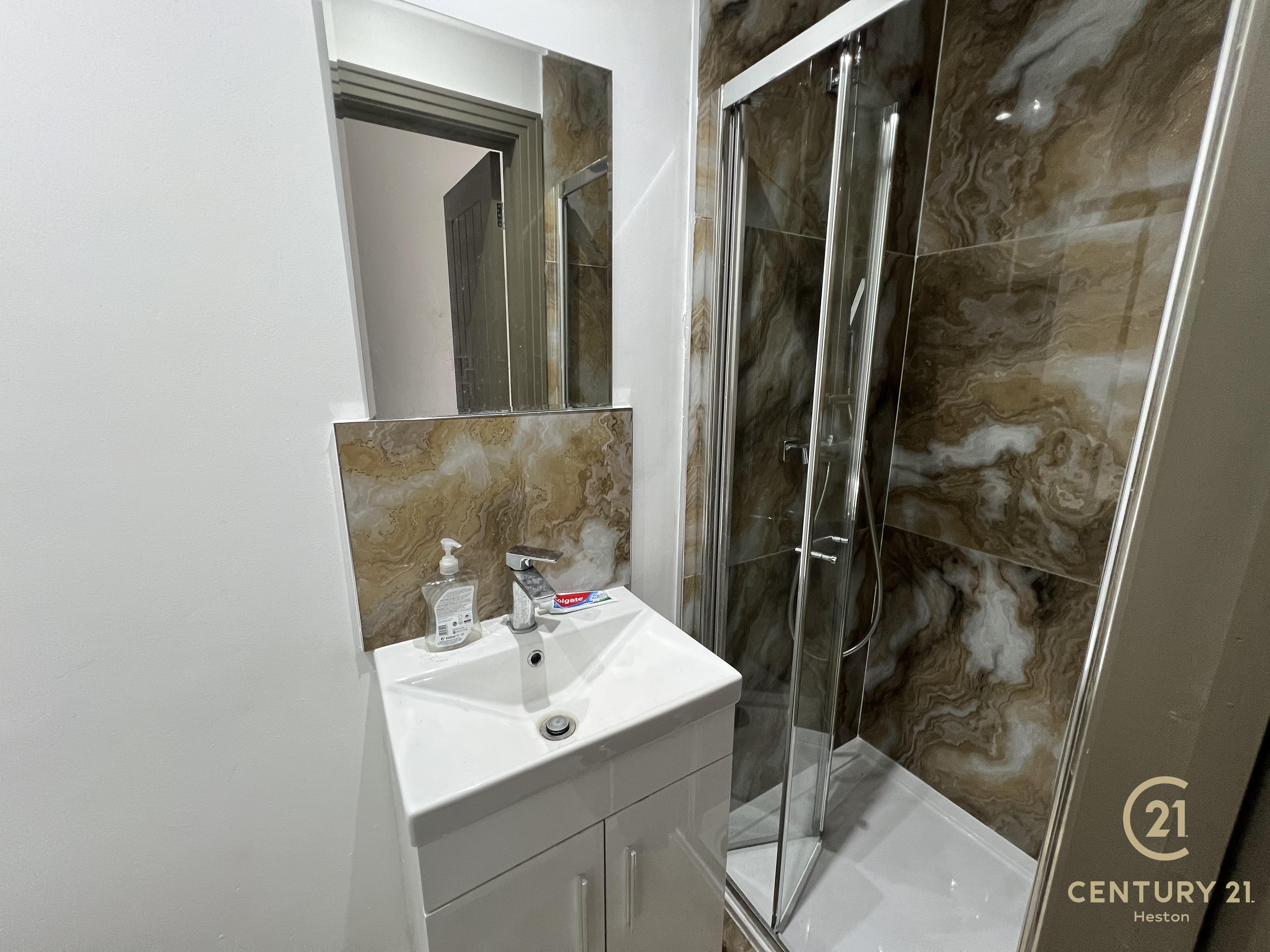 Room Norwood Road in Greater London