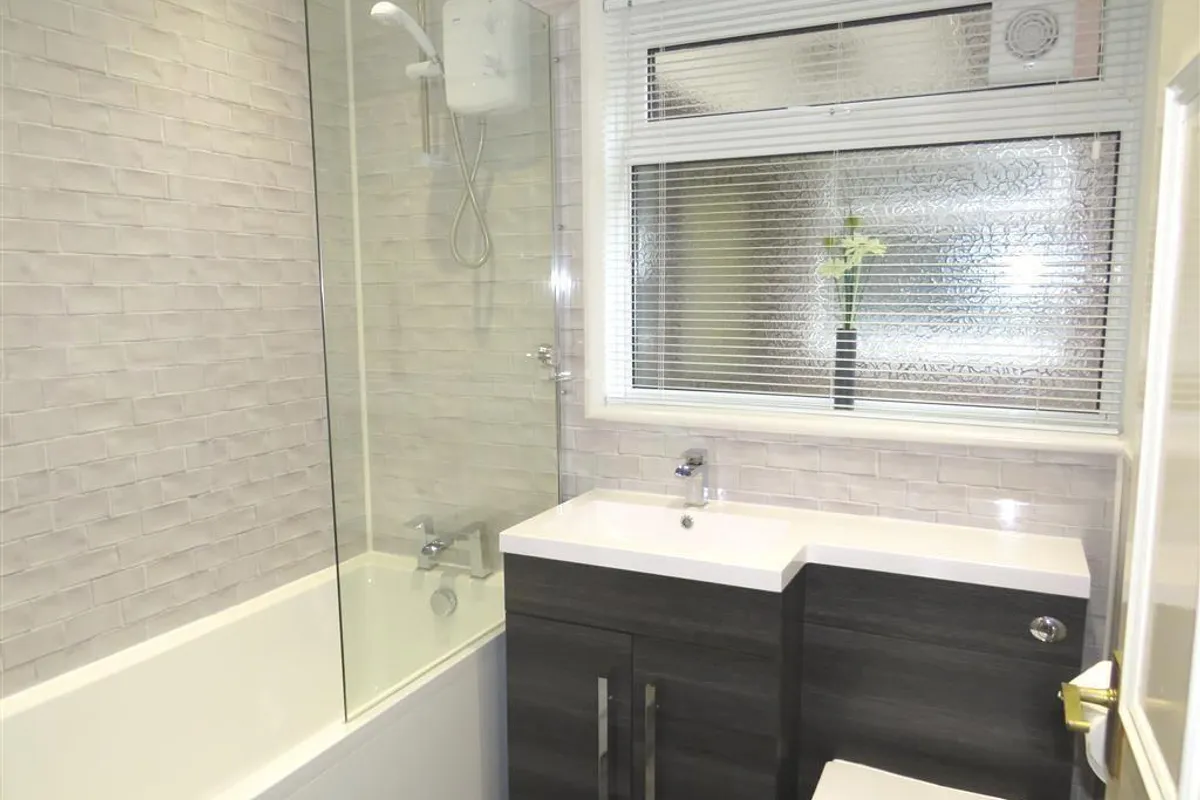 Flat Hillmead in Crawley