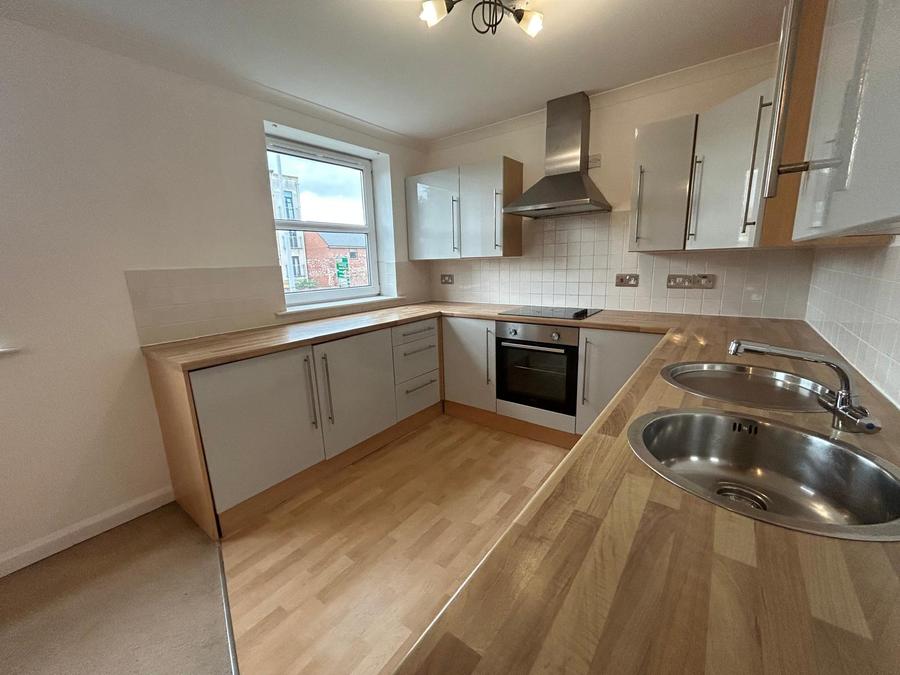 Flat Freetown Way in Hull