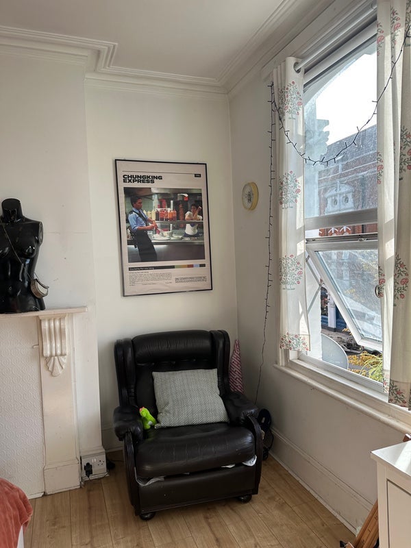 Room Lothair Road North in Greater London