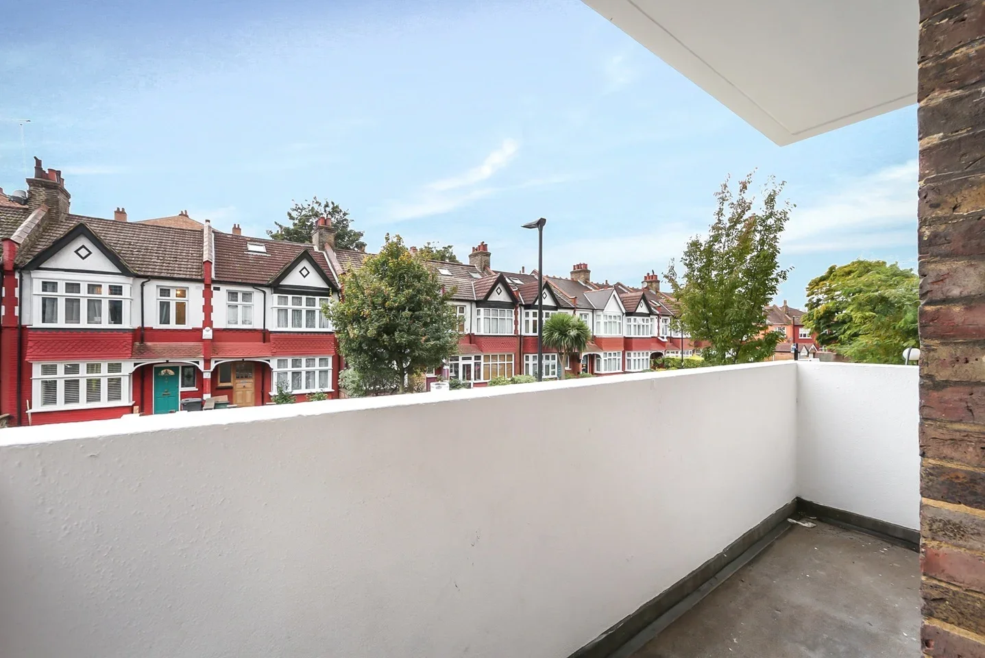 Flat Biddestone Road in Greater London