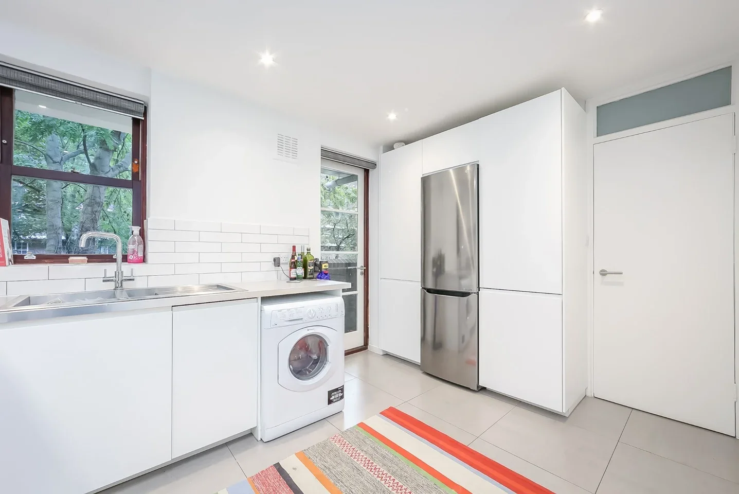 Flat Biddestone Road in Greater London