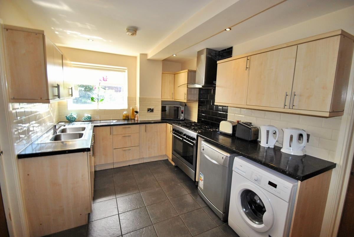 Flat Hatherley Road in Manchester