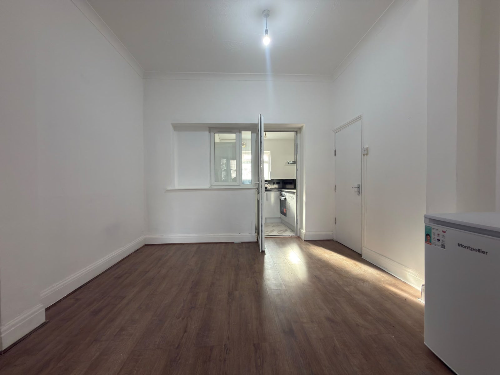 Flat Norfolk Road in Greater London
