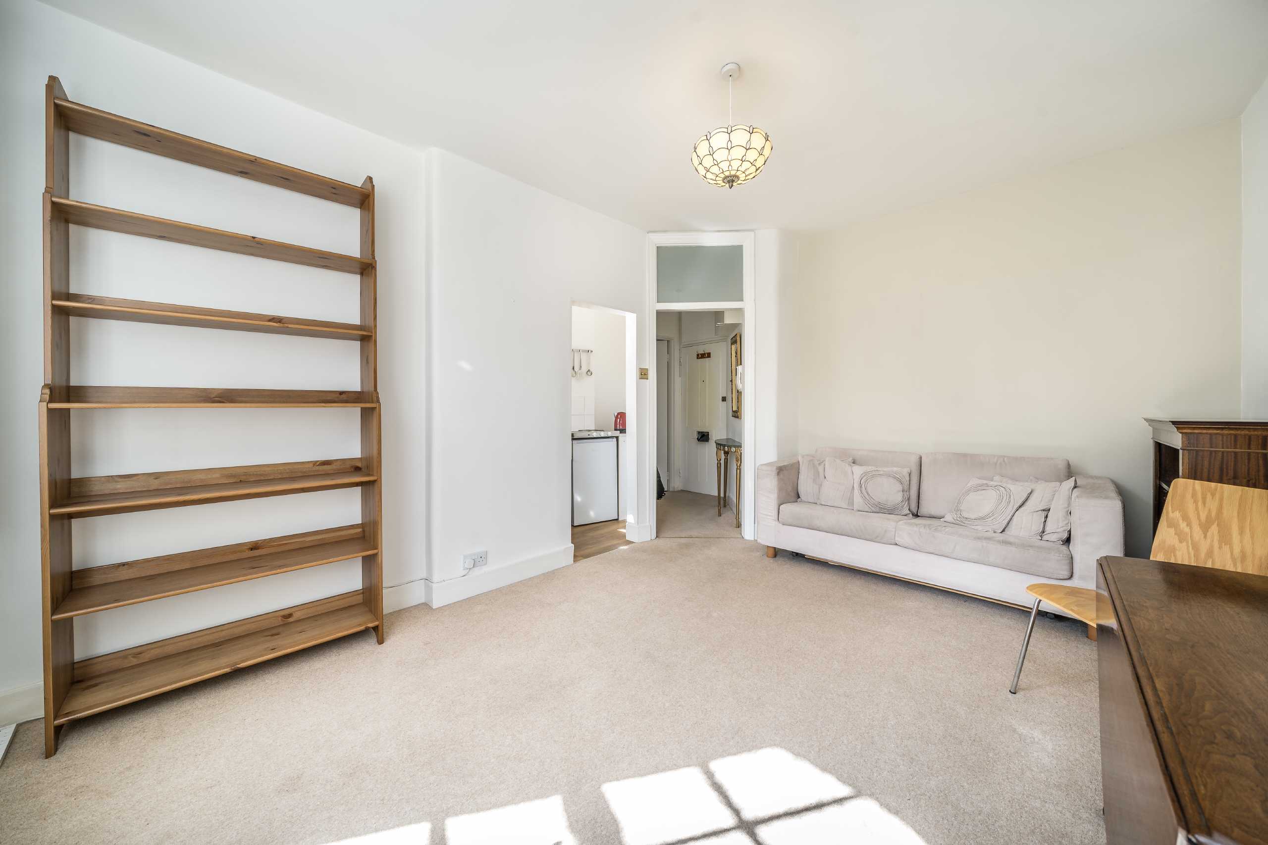 Flat Tavistock Place in Greater London