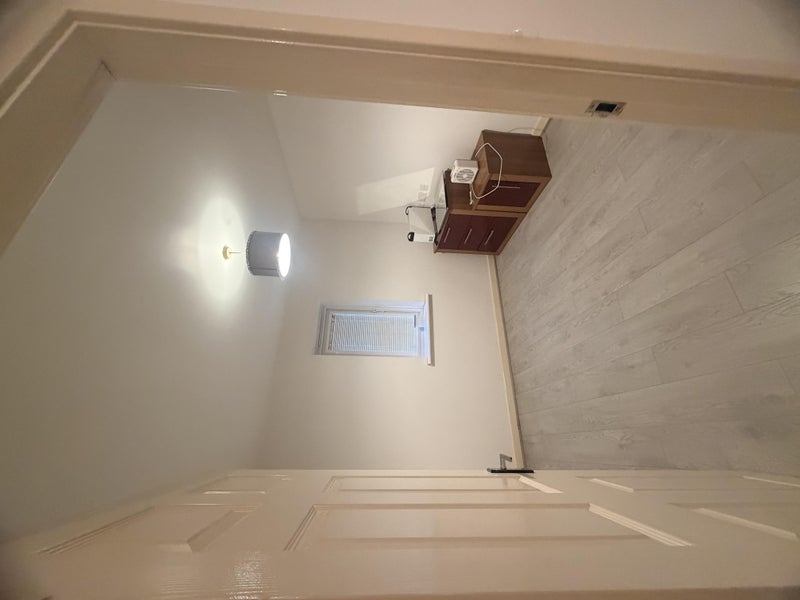 Flat Hazelbottom Road in Manchester