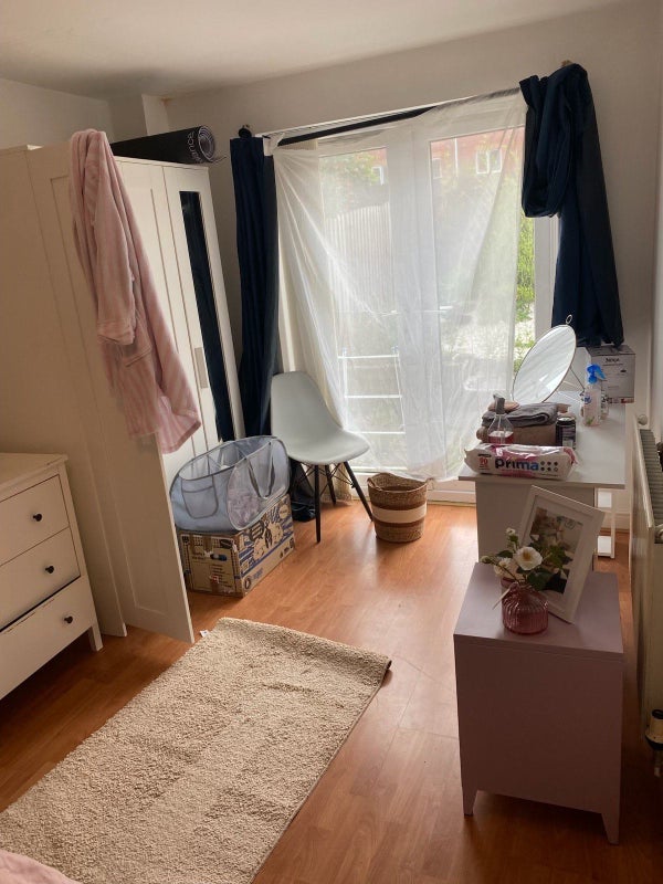 Room New Barns Avenue in Manchester