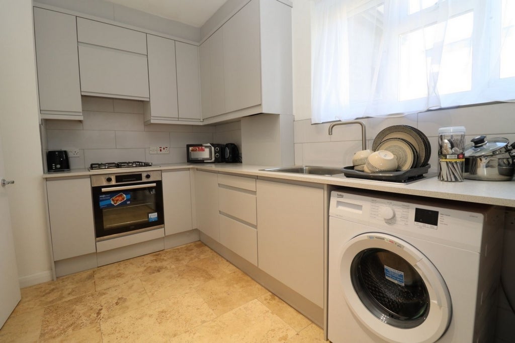 Room Globe Road in Greater London