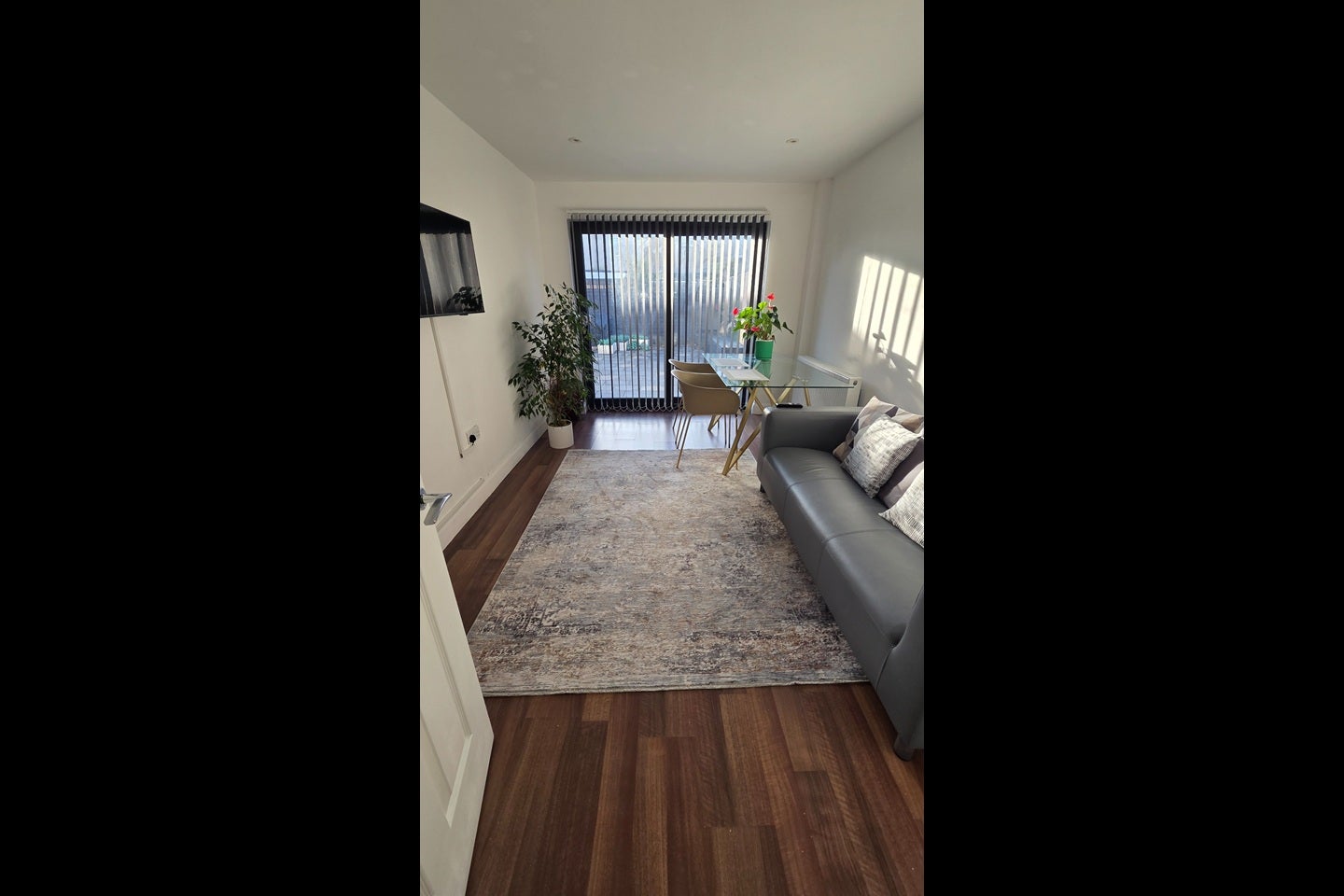 Room Cranfield Drive in Greater London